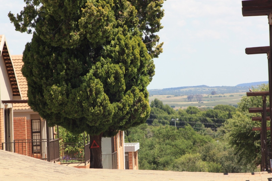 1 Bedroom Property for Sale in Langenhovenpark Free State